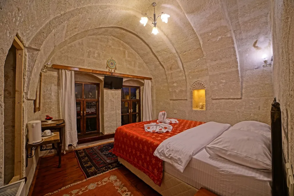 Double Arch Room