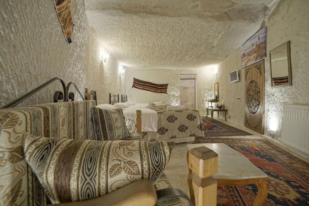 Cave Triple Room