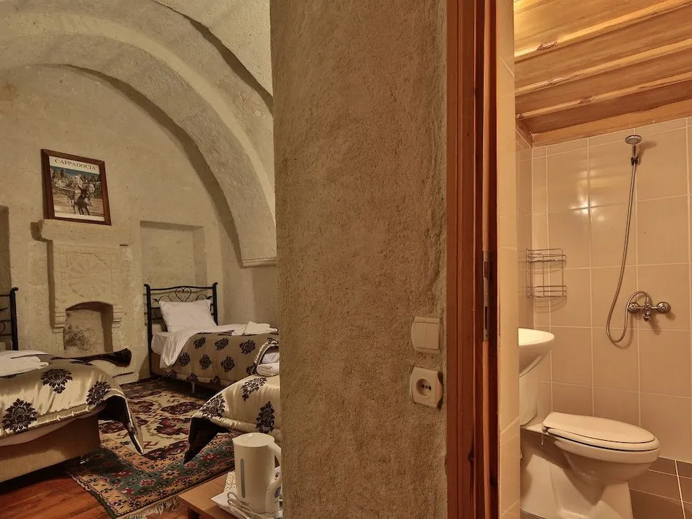Cave Triple Room