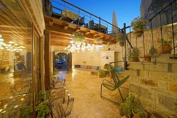 Melek Cave Hotel