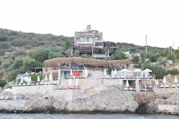 Caretta Hotel