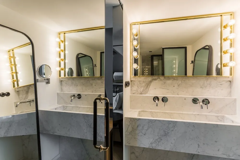 Junior Süit, Veranda