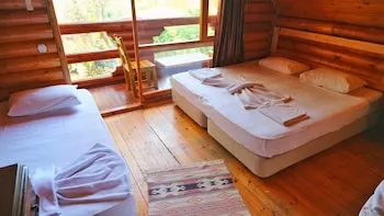 Woodline Hotel