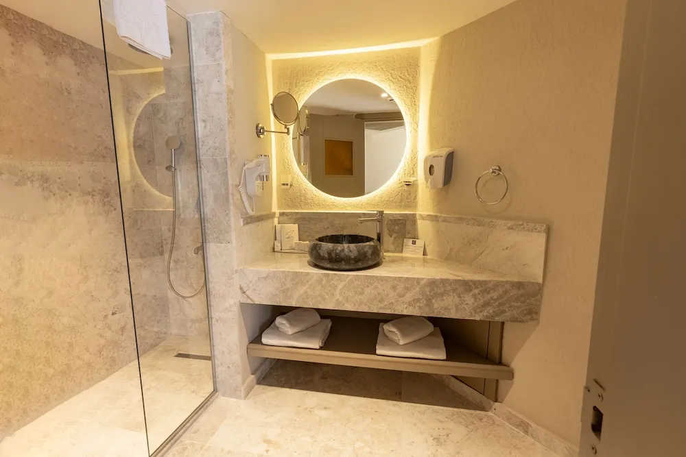 Luxury Oda, 1 Büyük (Queen) Boy Yatak, Vadi Manzaralı