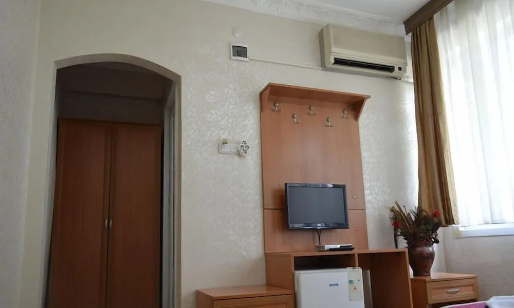 İki Ayrı Yataklı Oda, 1 Çift Kişilik Yatak