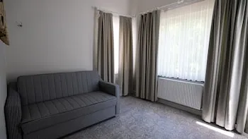 Ece Suit Büyükada