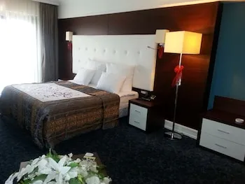 Paradise Island Hotel