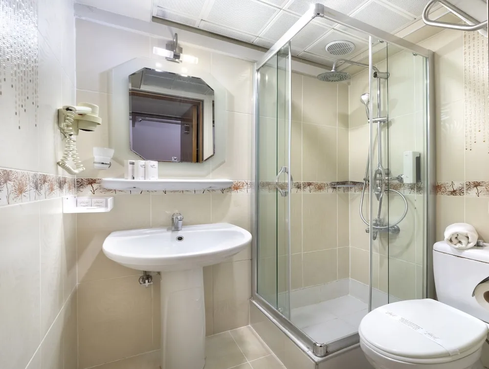 Standard Tek Büyük veya İki Ayrı Yataklı Oda, Deniz Manzaralı