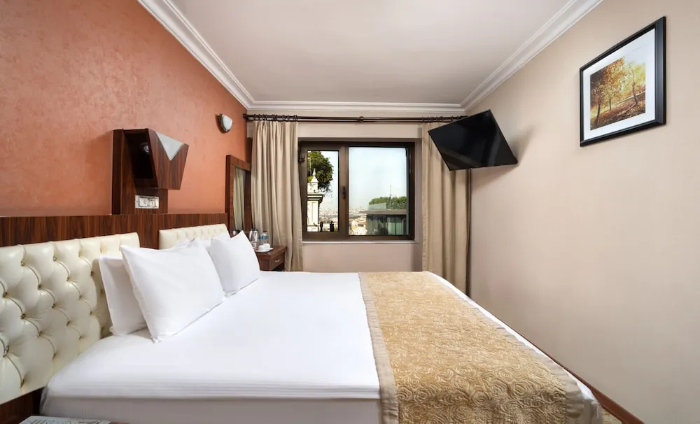 Standard Tek Büyük veya İki Ayrı Yataklı Oda