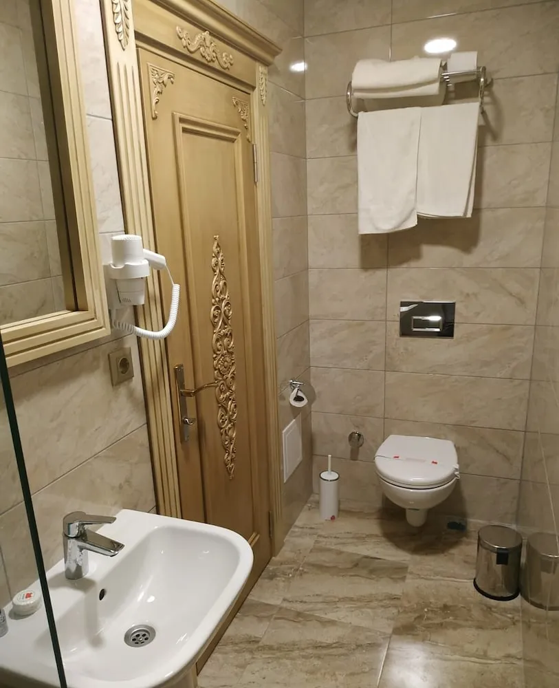 Economy Tek Büyük Yataklı Oda