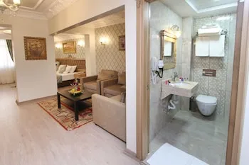 Apple Tree Hotel