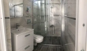 Lizo Hotel