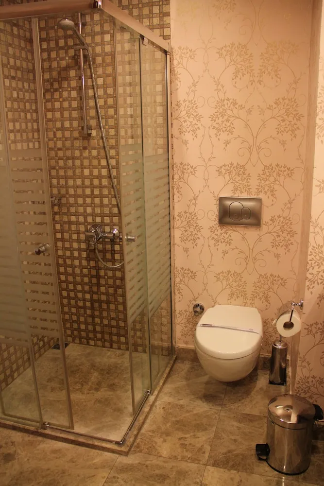 Deluxe Tek Büyük Yataklı Oda, Bahçe Manzaralı