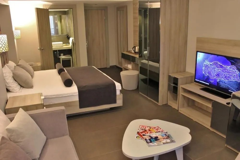 Deluxe Tek Büyük Yataklı Oda