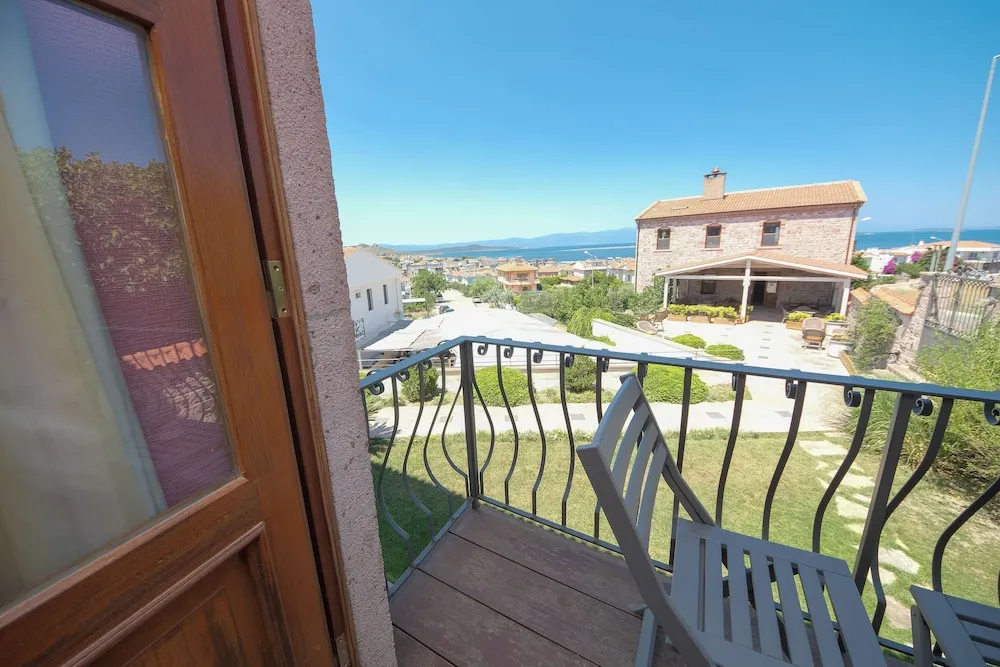Tek Büyük Yataklı Oda, Balkon, Deniz Manzaralı