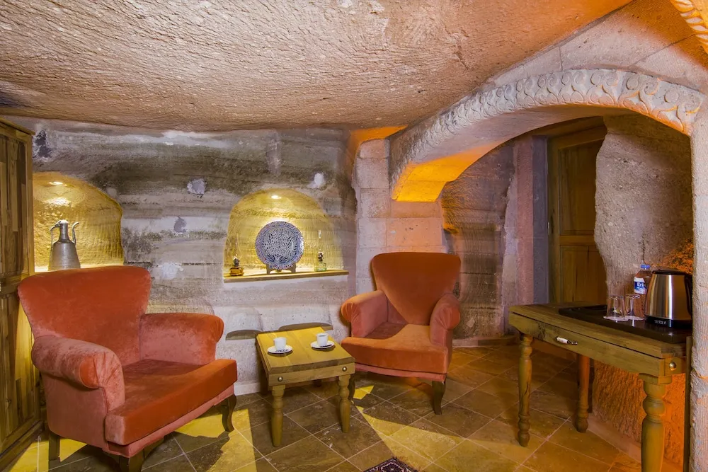 Standard Twin Cave Room