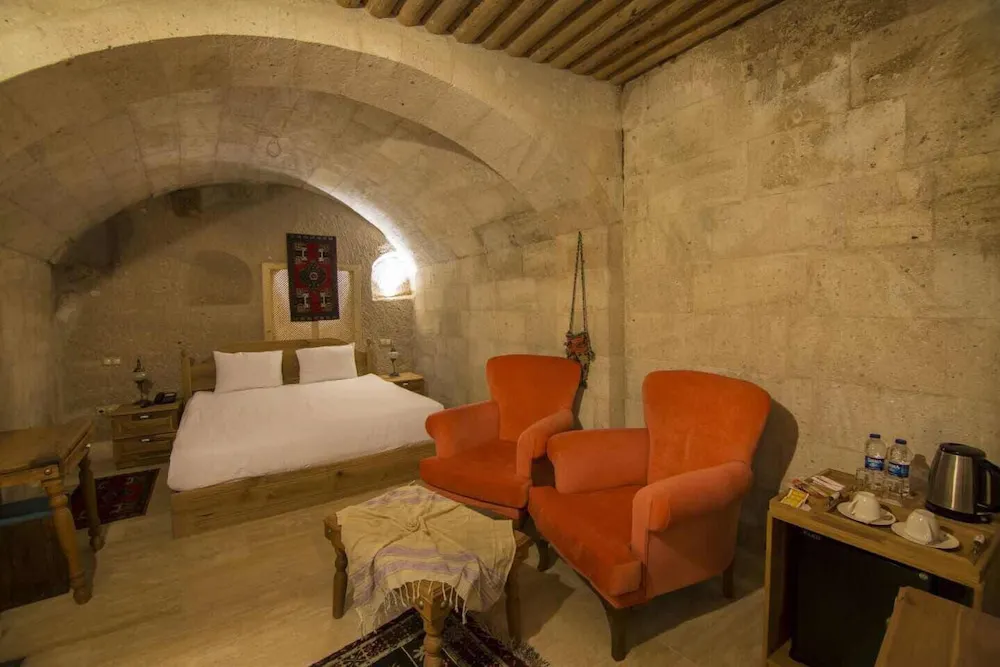 Deluxe Stone Suite