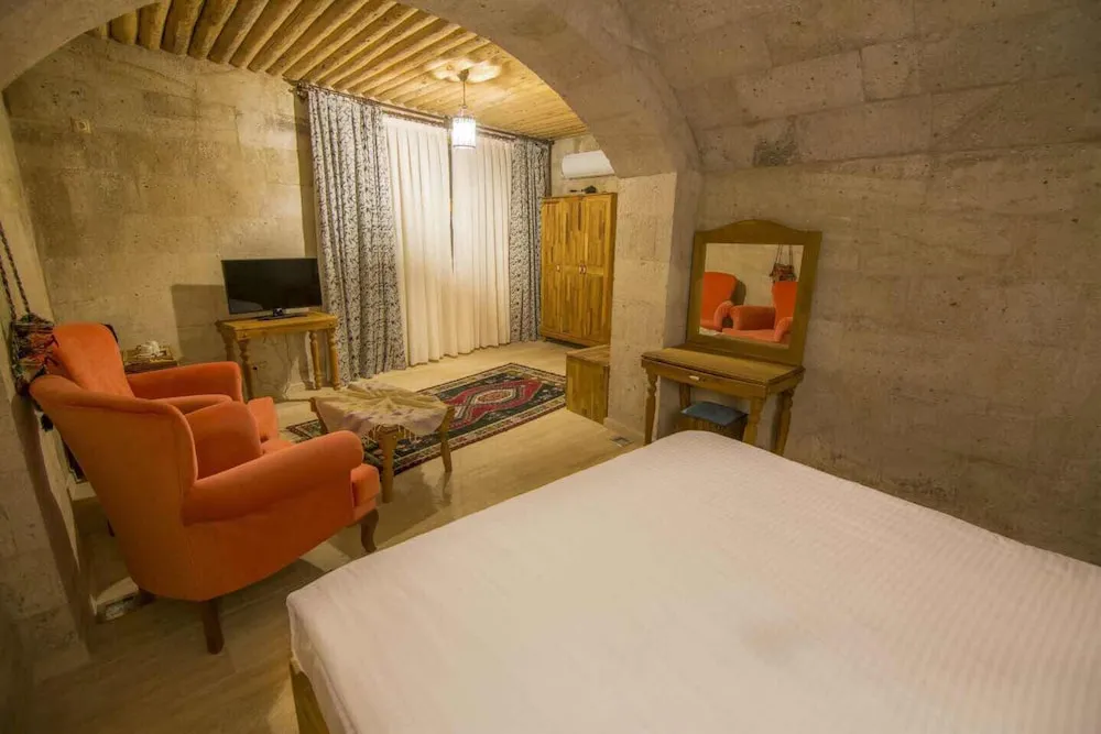 Deluxe Stone Suite
