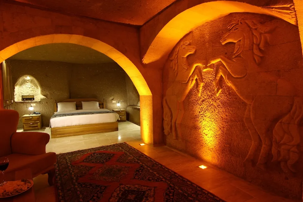 Junior Cave Suite