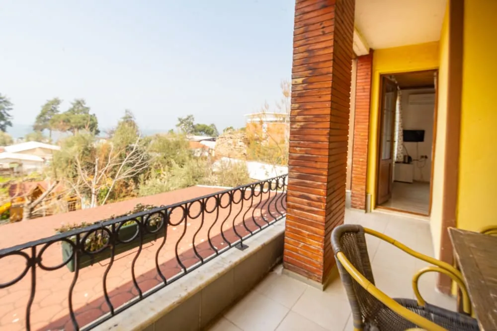 Standard Tek Büyük Yataklı Oda, Balkon, Göl Manzaralı