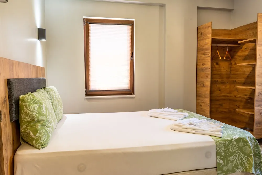 Comfort Tek Büyük Yataklı Oda