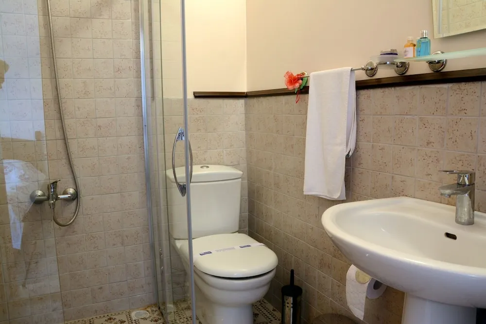 Family Dört Kişilik Oda, Bahçe Manzaralı