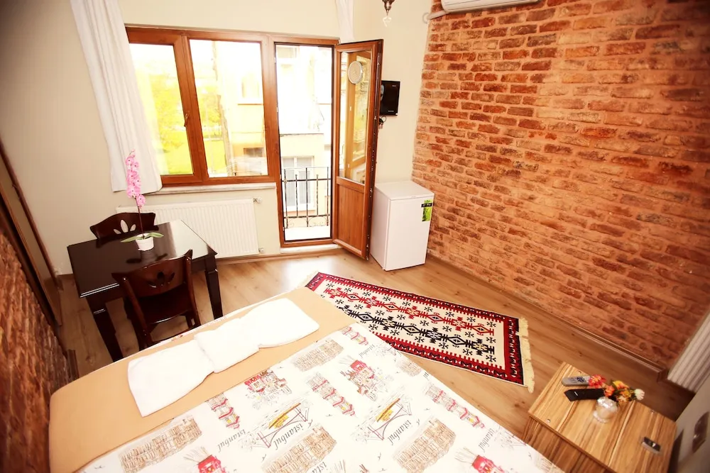 Deluxe Tek Büyük Yataklı Oda