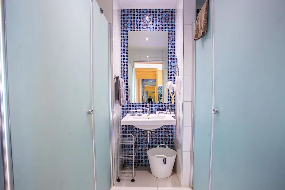 Deluxe Süit, 1 Çift Kişilik Yatak, Deniz Manzaralı, Havuz Kenarı