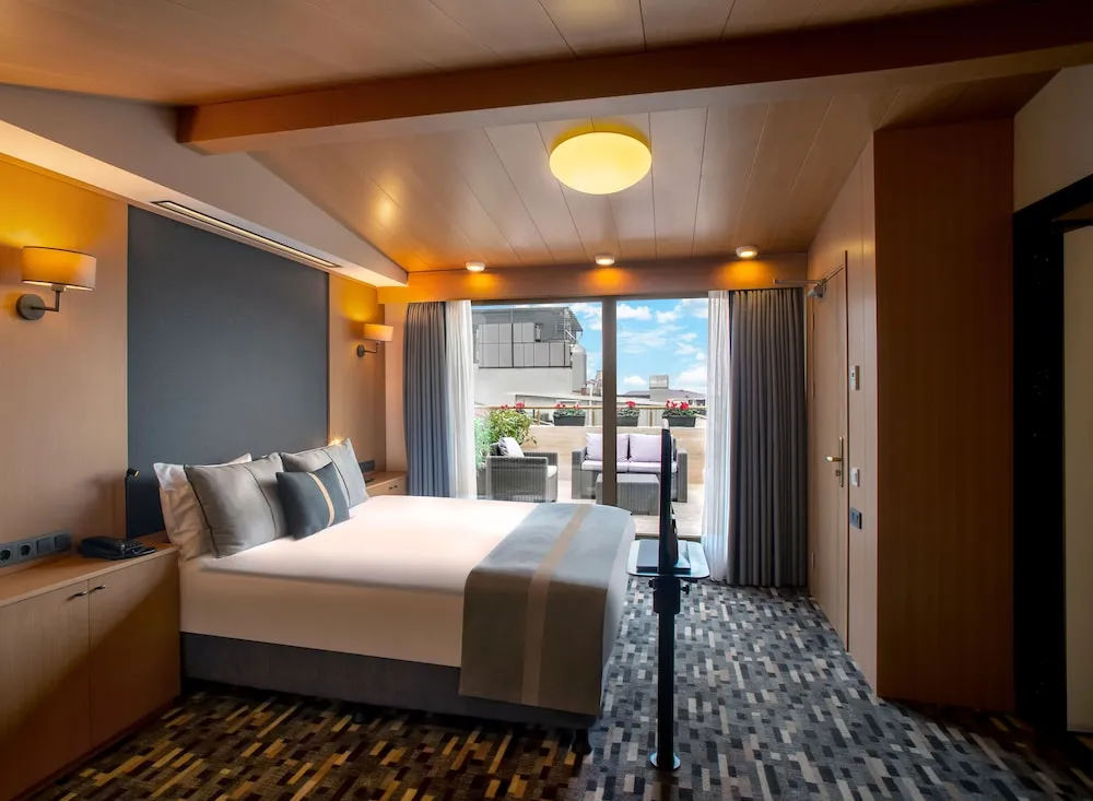 Çatı Katı Süiti (Penthouse), Deniz Manzaralı