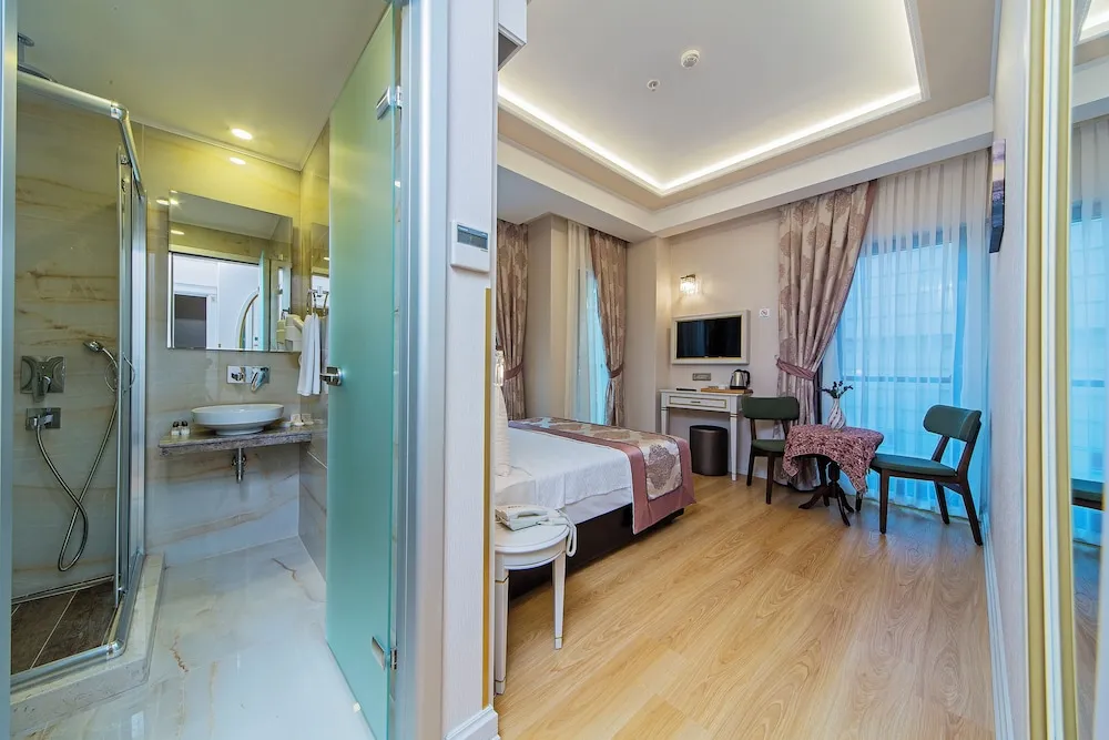 Standard Tek Büyük veya İki Ayrı Yataklı Oda, 1 Yatak Odası, Balkon, Şehir Manzaralı