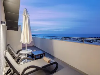 Holiday Inn Antalya - Lara, bir IHG oteli