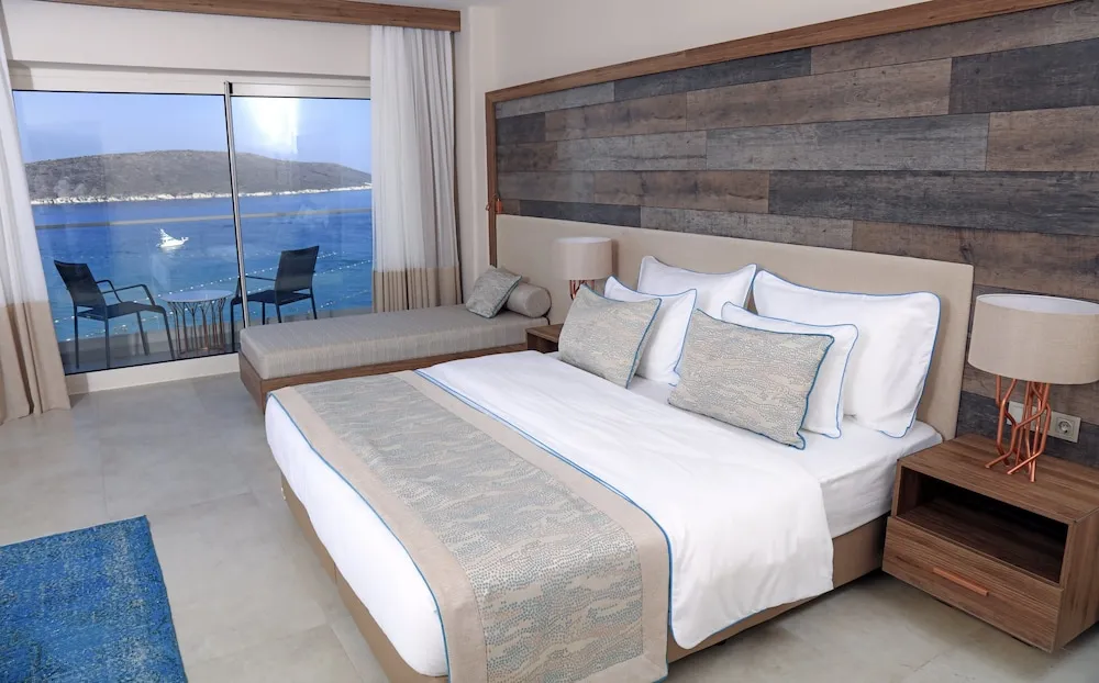 Deluxe Tek Büyük Yataklı Oda, Deniz Manzaralı