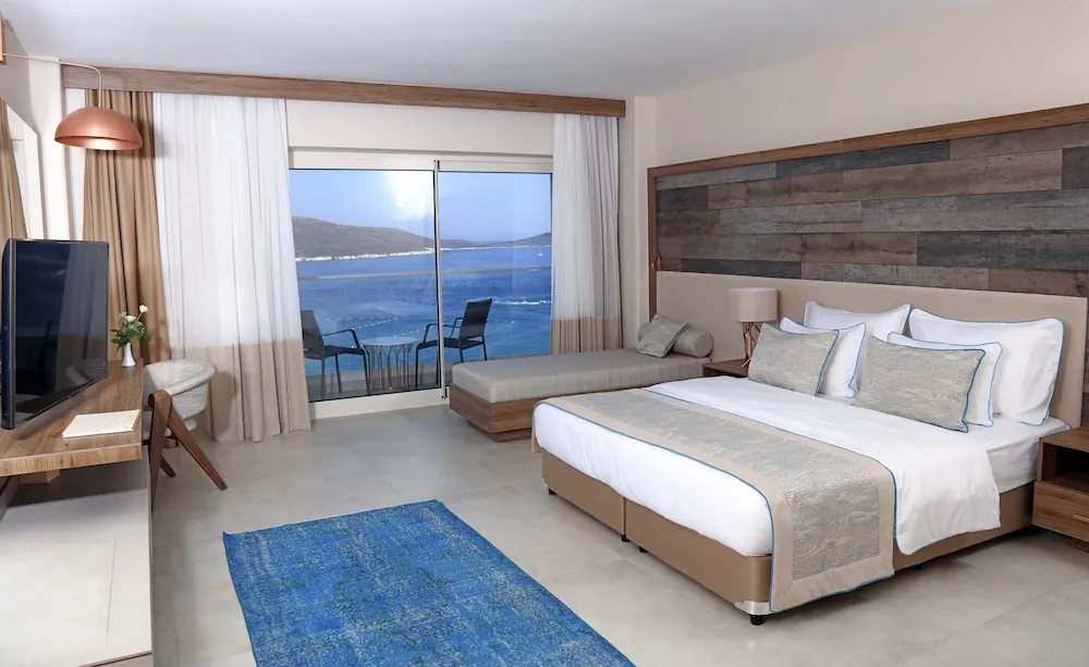 Deluxe Tek Büyük Yataklı Oda, Deniz Manzaralı