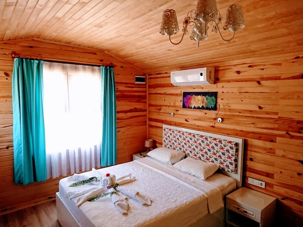 Deluxe Bungalov, 1 Yatak Odası, Bahçe Manzaralı, Bahçeli