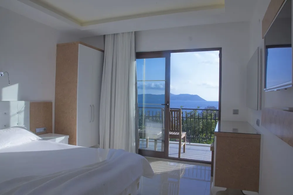 Standard Tek Büyük veya İki Ayrı Yataklı Oda, Deniz Manzaralı