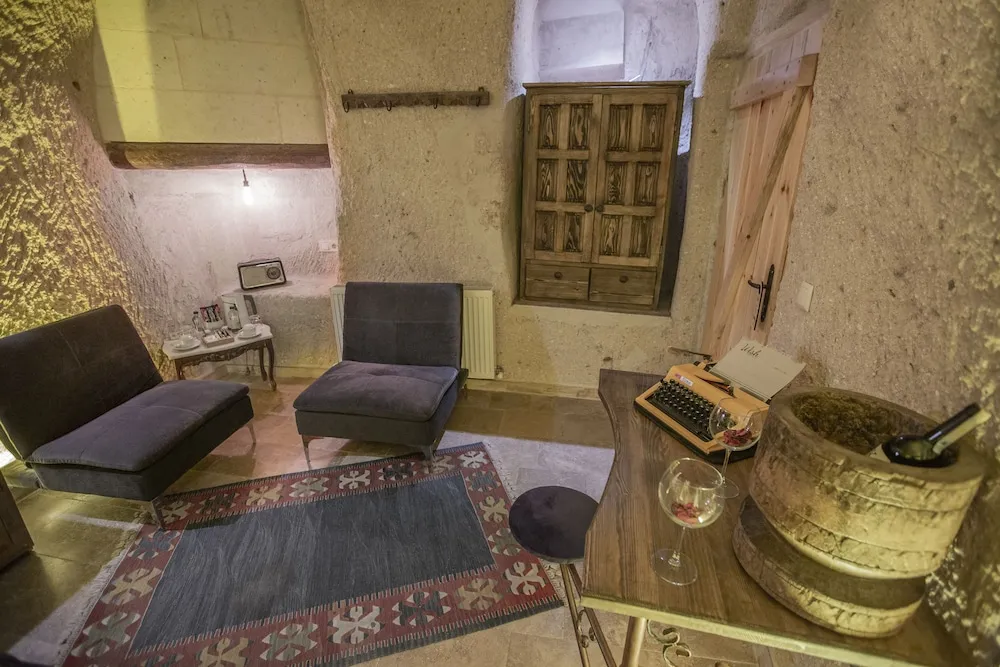 Tek Büyük Yataklı Oda, Sıcak Su Küveti