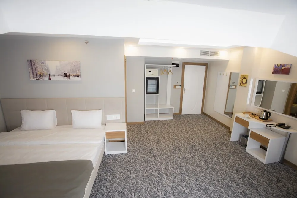 Royal Süit, 1 En Büyük (King) Boy Yatak, Balkon/Veranda, Şehir Manzaralı