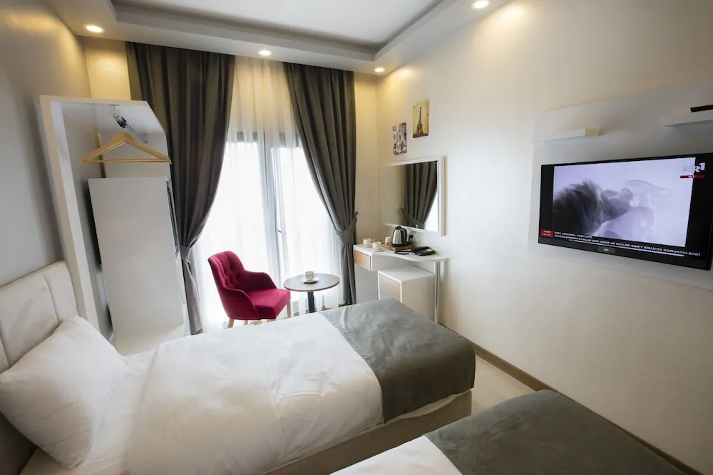 Deluxe Tek Büyük veya İki Ayrı Yataklı Oda, Şehir Manzaralı