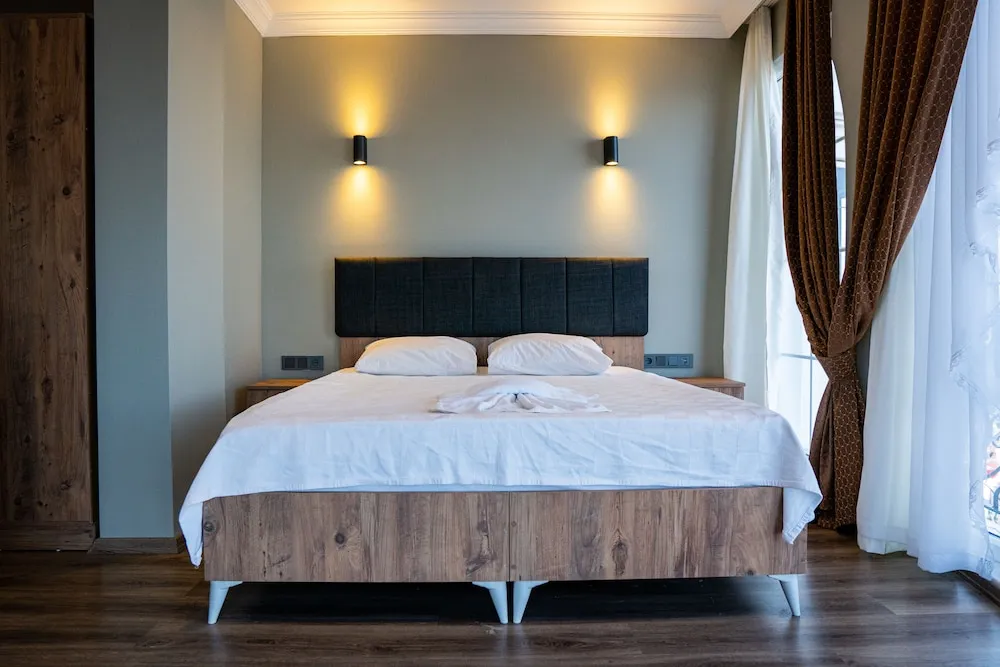 Basic Tek Büyük veya İki Ayrı Yataklı Oda, Deniz Manzaralı