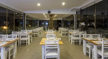Charm Beach Hotel - All Inclusive