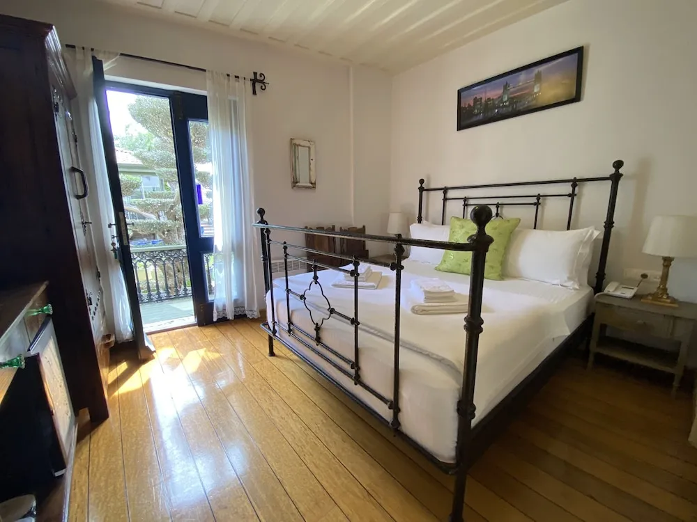 Deluxe Tek Büyük Yataklı Oda, Balkon