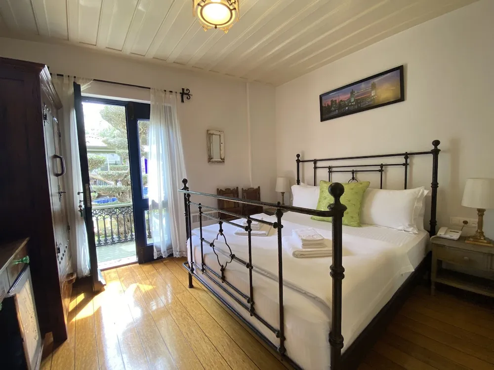 Deluxe Tek Büyük Yataklı Oda, Balkon