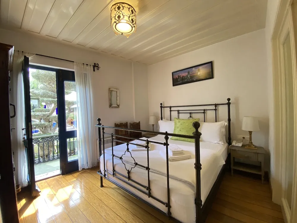 Deluxe Tek Büyük Yataklı Oda, Balkon