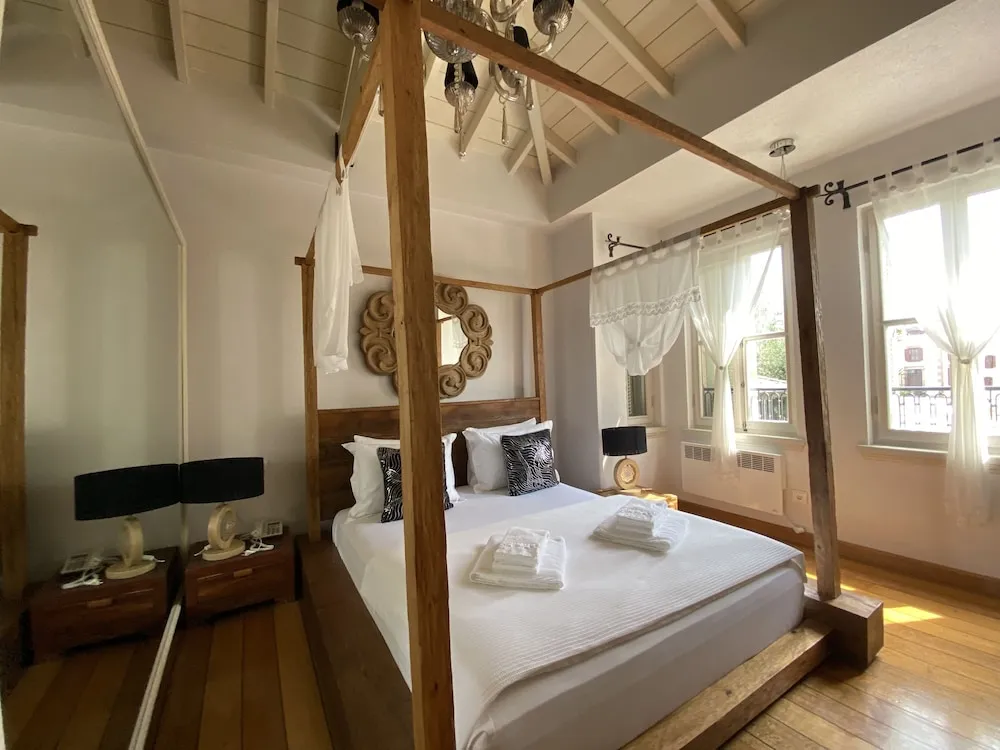 Deluxe Tek Büyük Yataklı Oda, Balkon