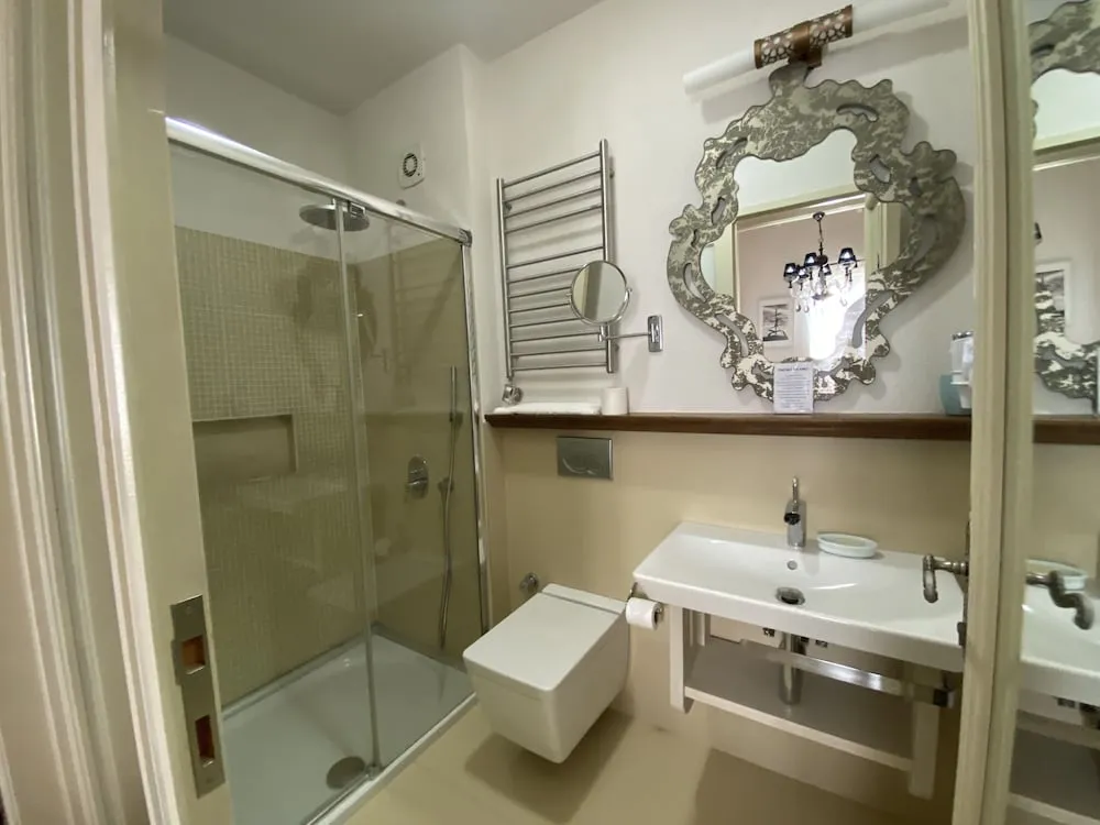 Deluxe Tek Büyük Yataklı Oda, Balkon