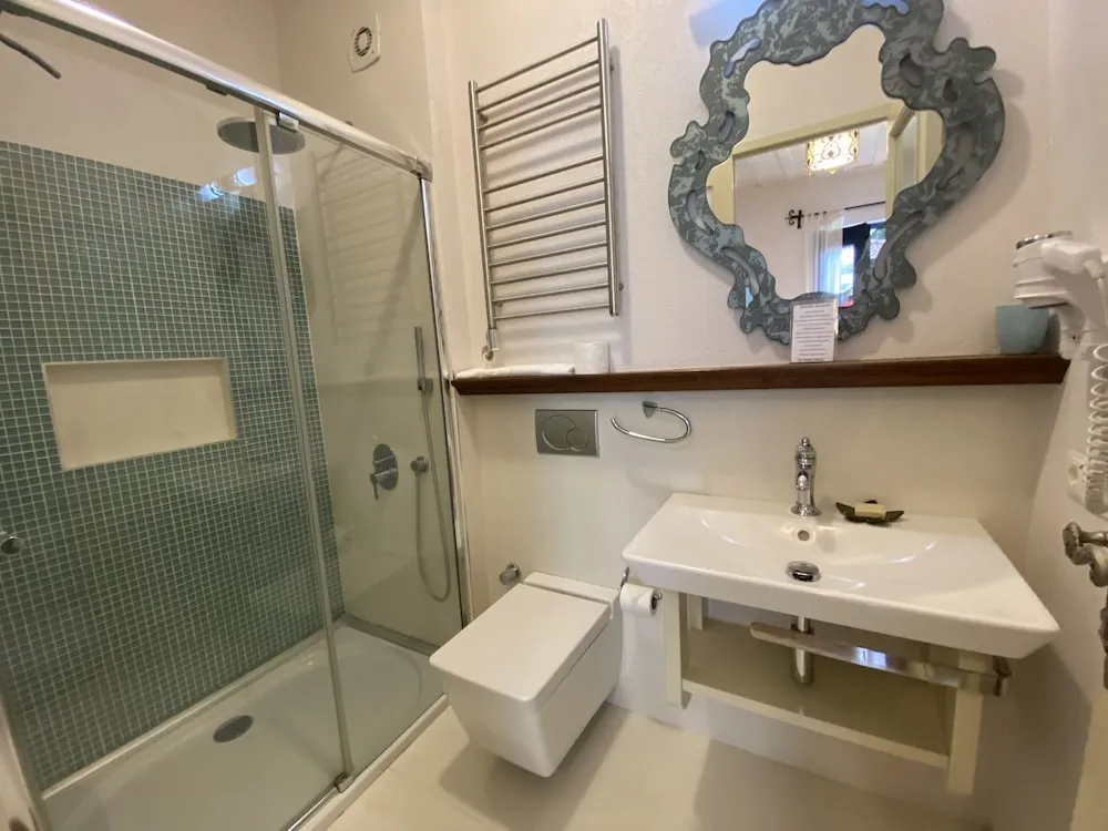 Deluxe Tek Büyük Yataklı Oda, Balkon