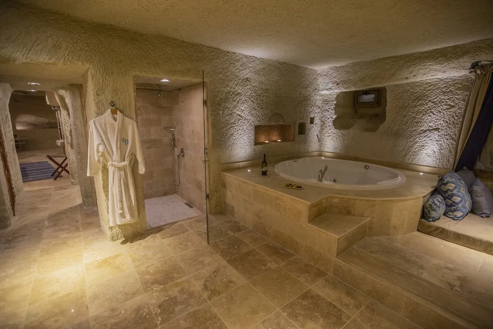 Royal Süit, Sauna (cave)