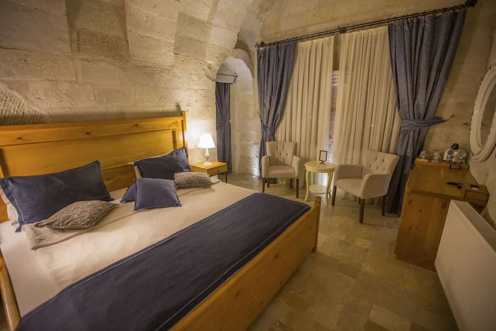 Premium Honeymoon Cave Suite