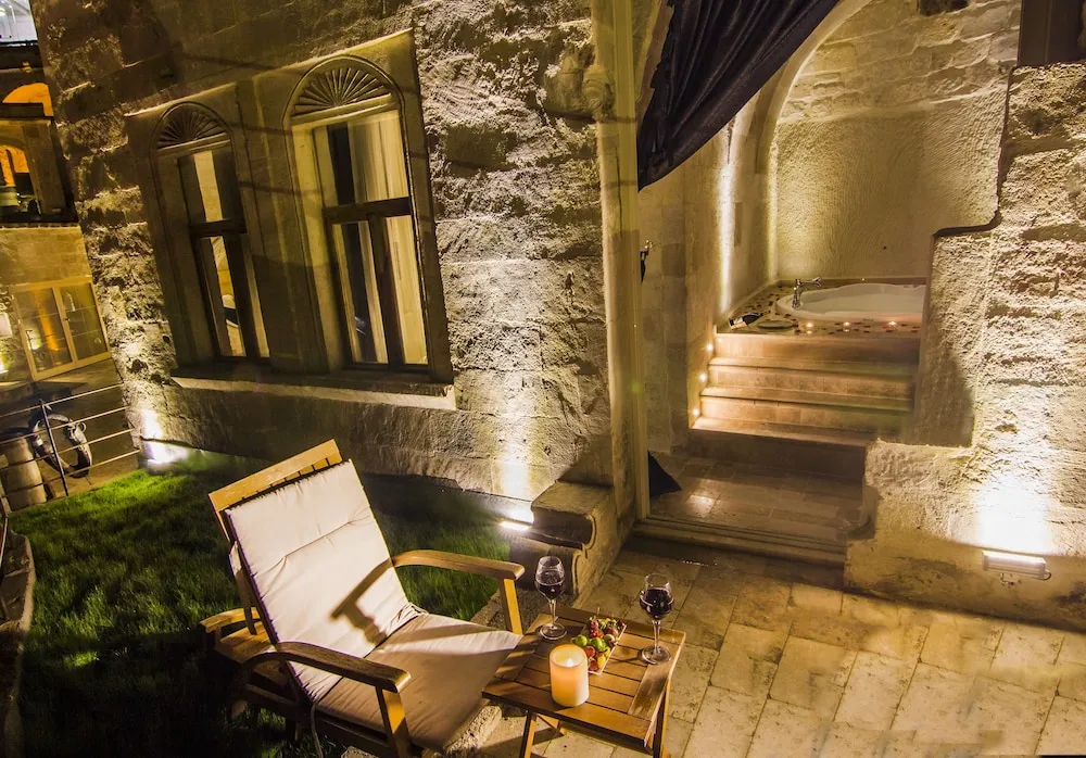 Premium Honeymoon Cave Suite