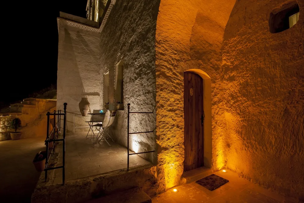 Exclusive Cave Suite